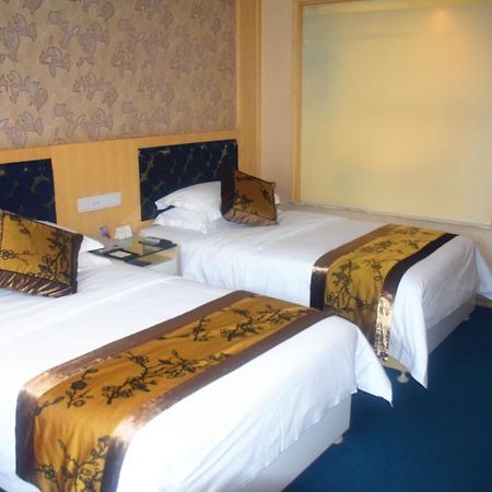 Puxi New Century Hotel 샹하이 외부 사진