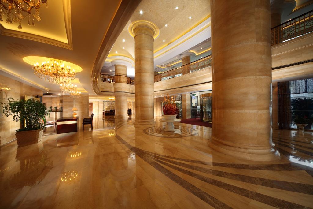 Puxi New Century Hotel 샹하이 외부 사진