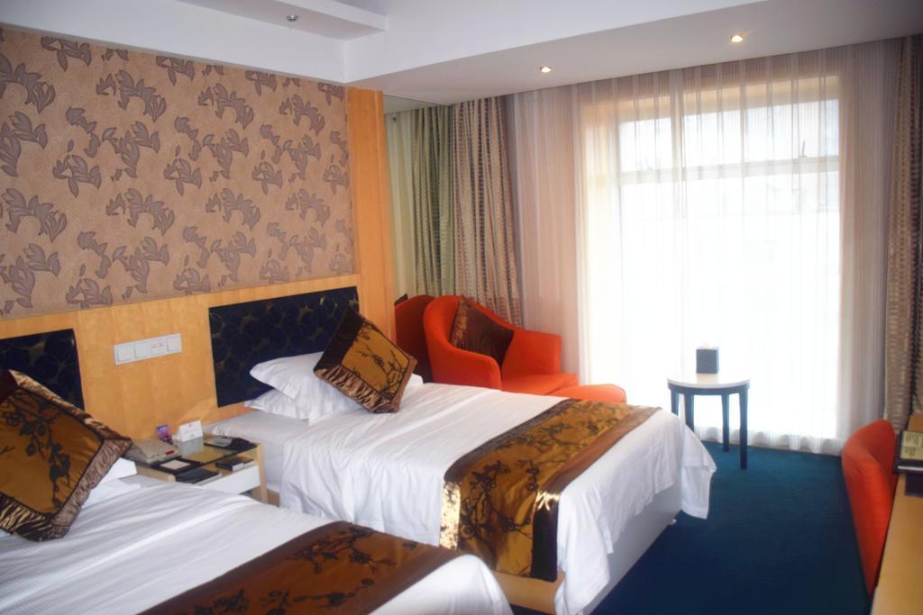 Puxi New Century Hotel 샹하이 외부 사진