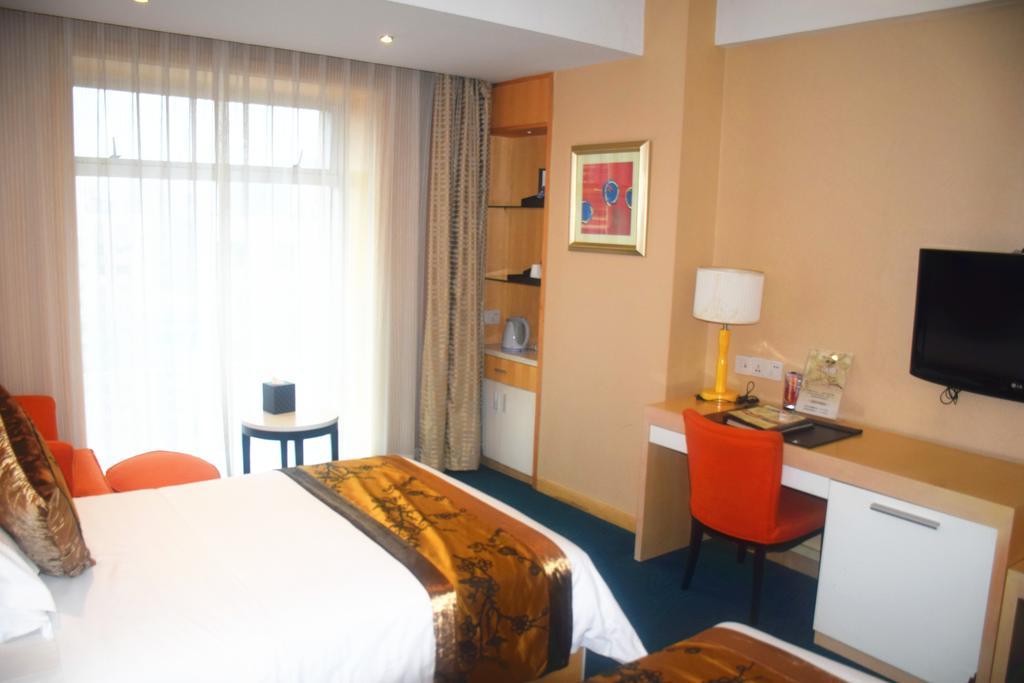 Puxi New Century Hotel 샹하이 외부 사진