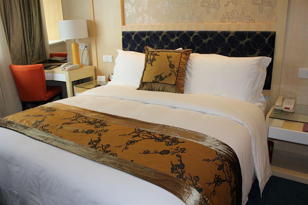 Puxi New Century Hotel 샹하이 객실 사진